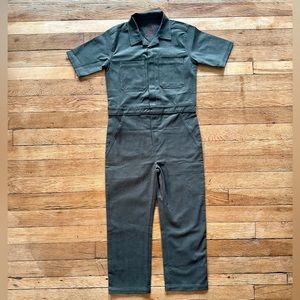 Nice Yeti Coveralls Dark Army Green Short Sleeve Zip Front Kids Jumpsuit